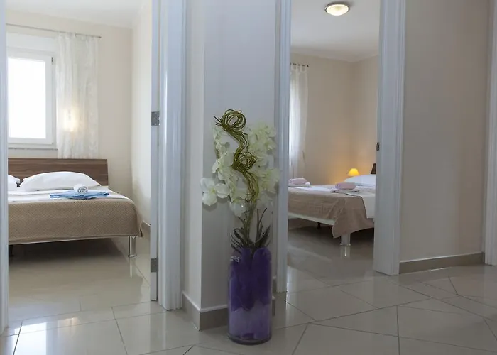 Damjanovic Apartment Makarska