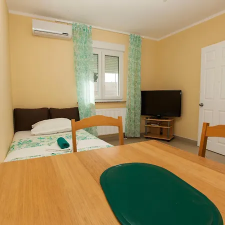 Apartamento Damjanovic *