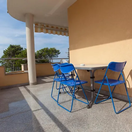 Apartment Damjanovic *
