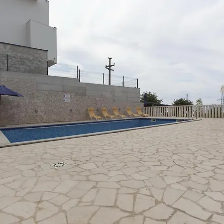 Damjanovic アパート マカルスカ