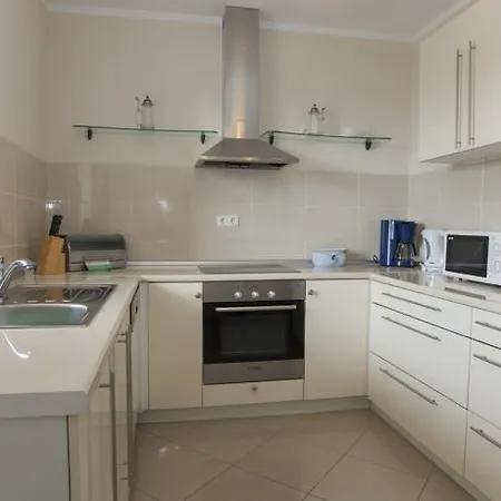 Damjanovic Apartment Makarska