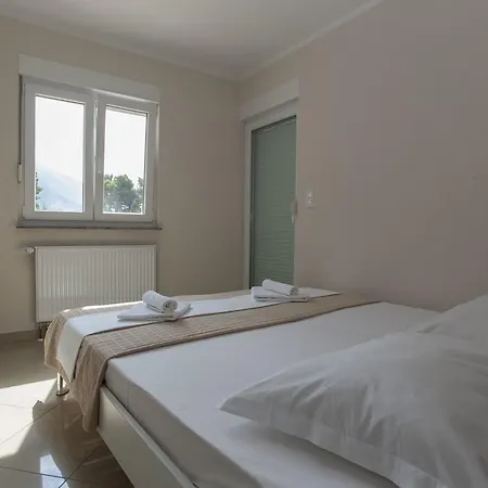 Damjanovic Apartment Makarska