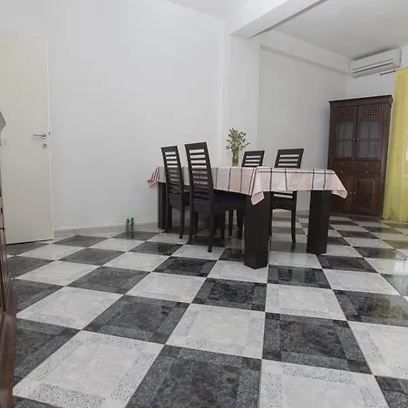 Apartamento Damjanovic *