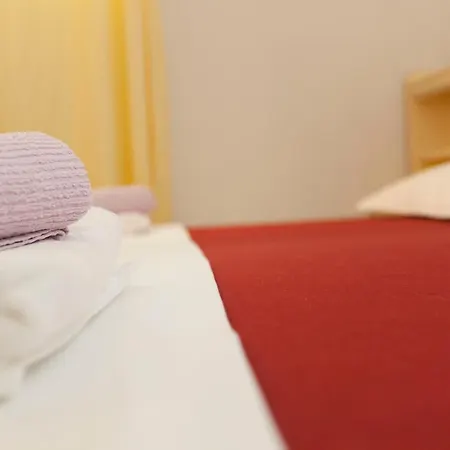 Damjanovic * マカルスカ