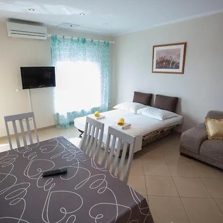 Damjanovic Apartamento Makarska